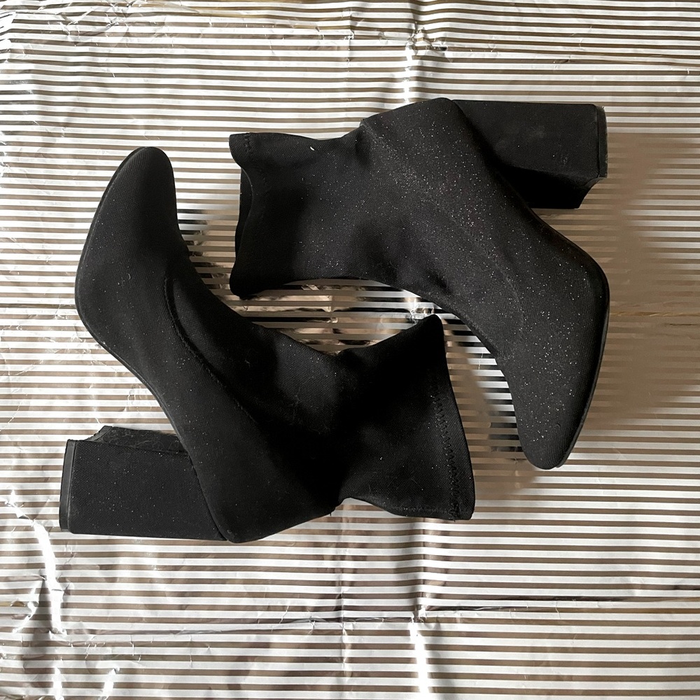 Sleek Sparkly Black Ankle Boots with Chunky Heel